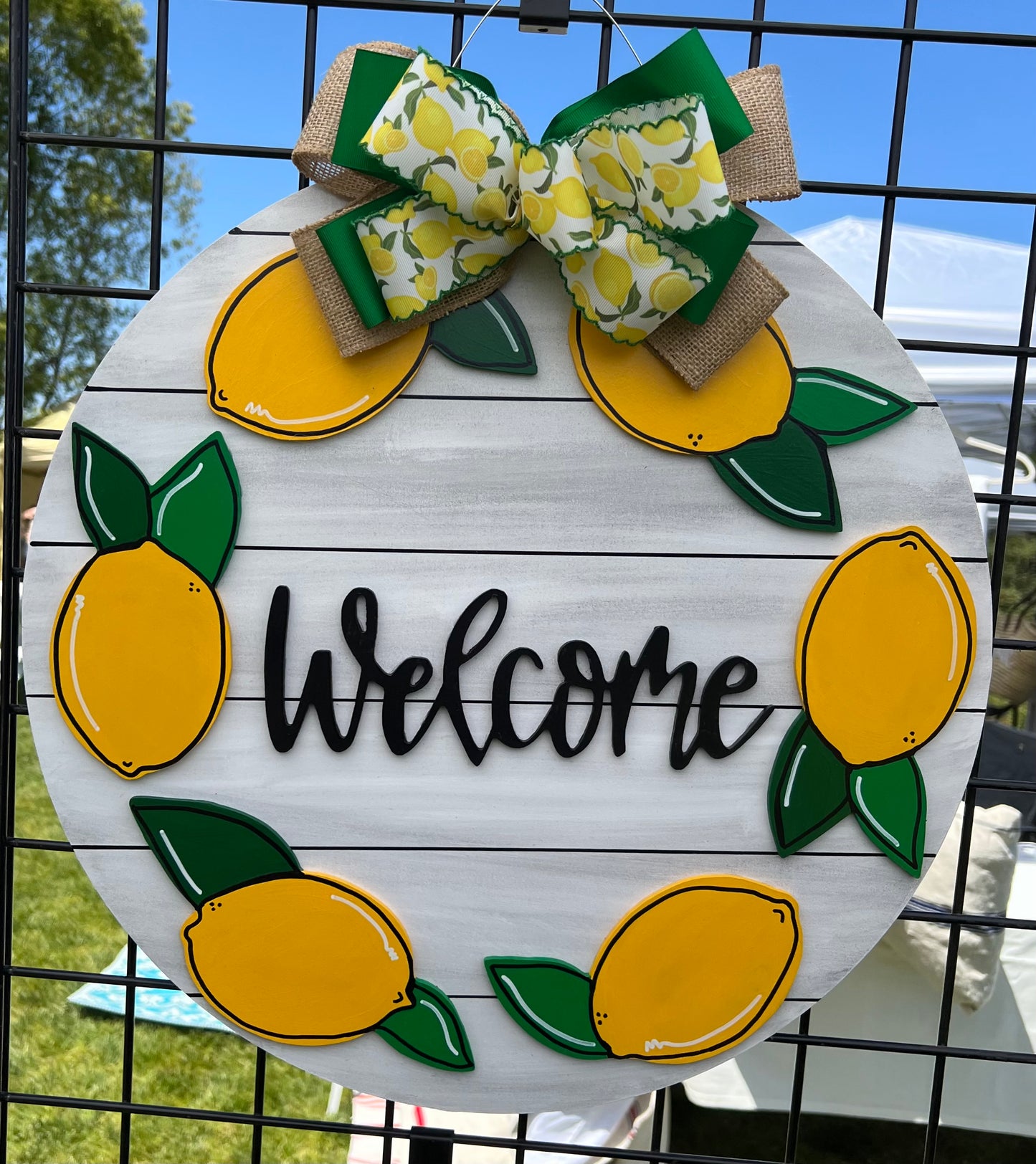 Lemons and Shiplap Round Wood Door Hanger