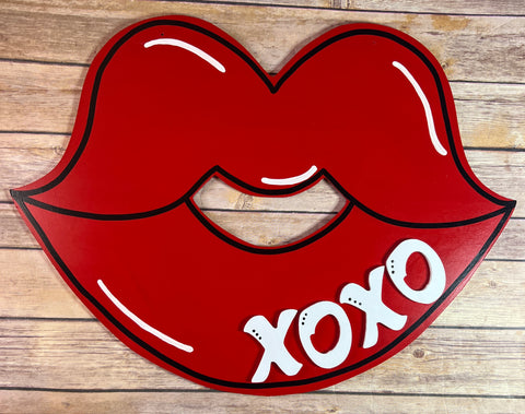 XOXO Door Hanger