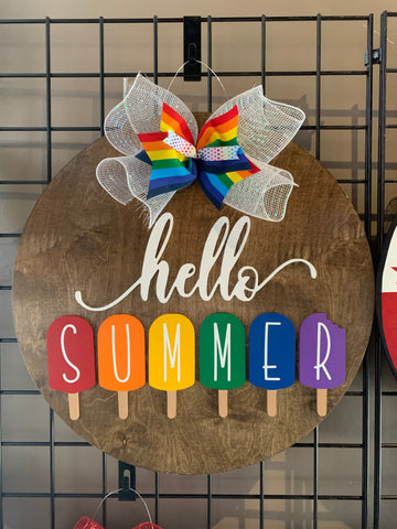 Hello Summer Round Wood Door Hanger - Walnut