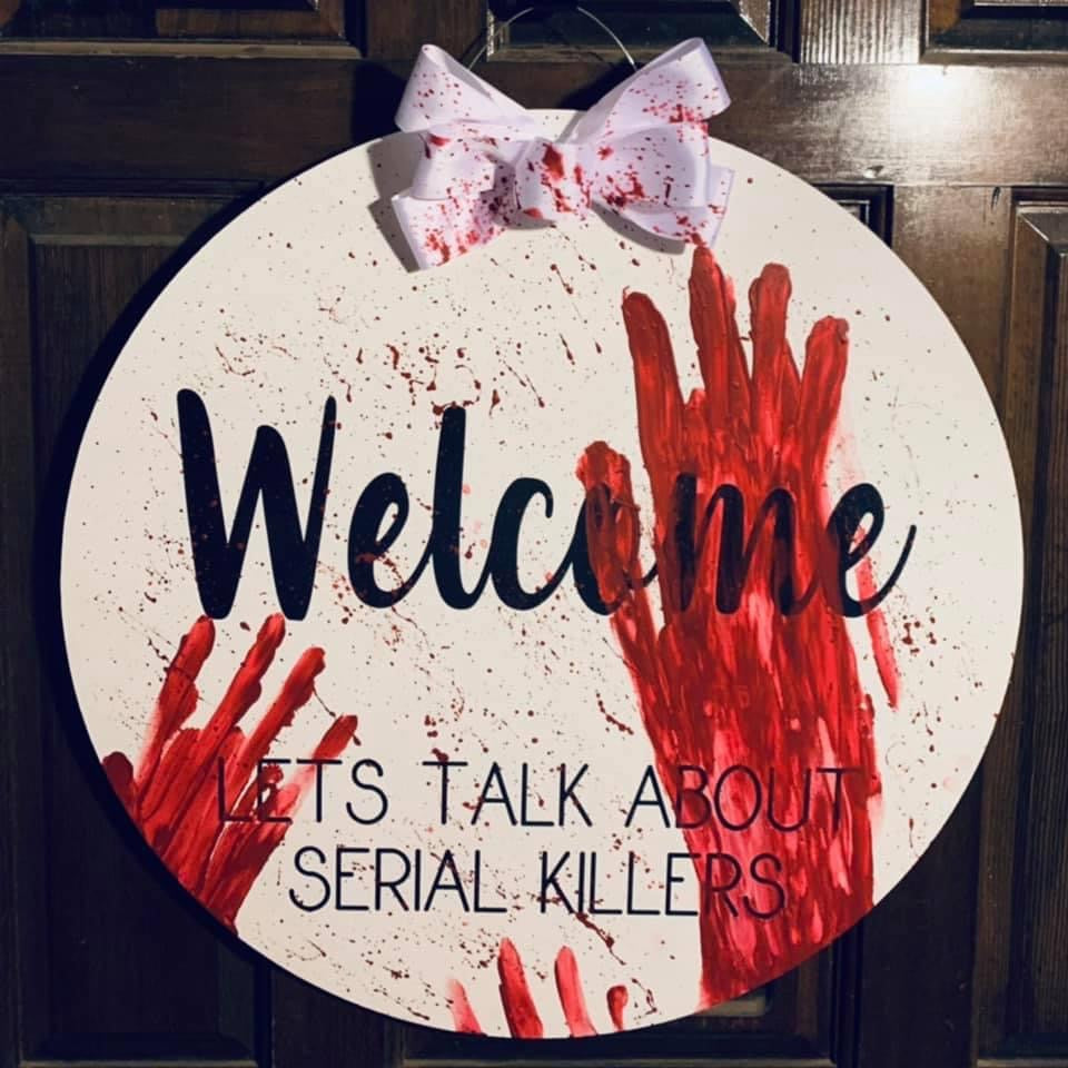 Serial Killer Round Door Hanger
