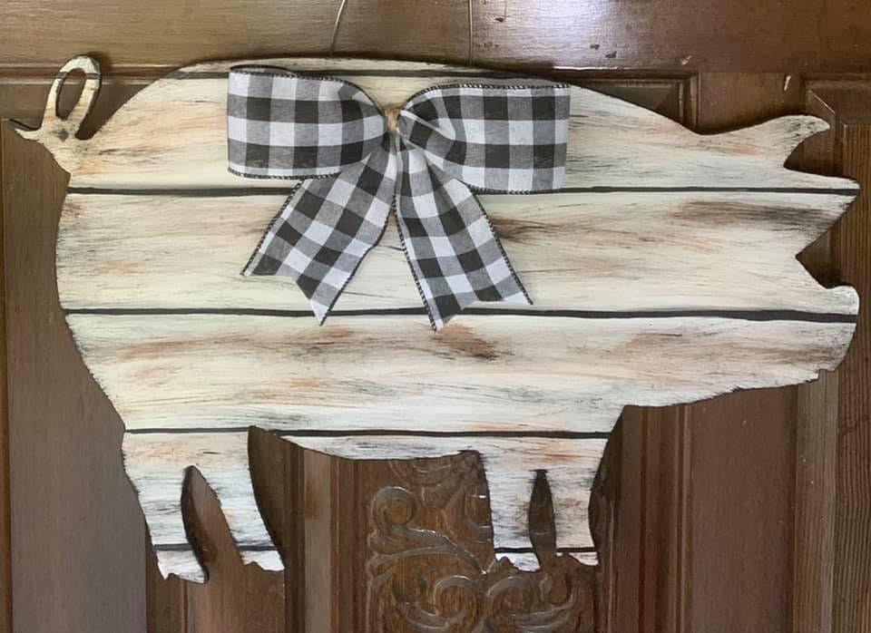 Rustic Pig Door Hanger - White